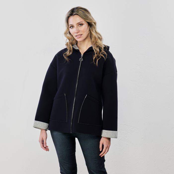 Giacca blu con zip e tasche in tessuto tecnico