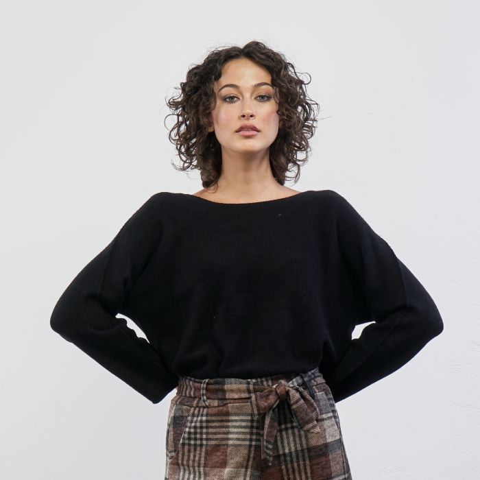 Maglioncino nero morbido