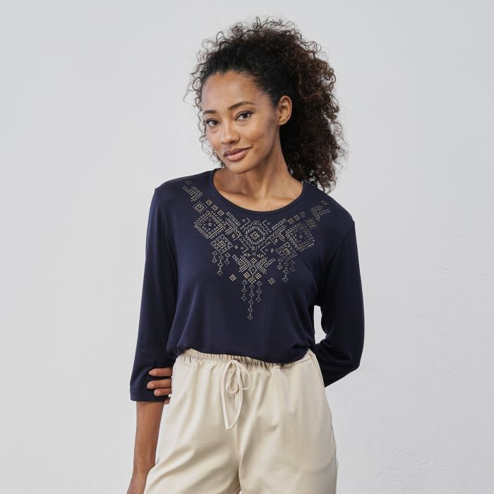 Maglia leggera blu con dettaglio disegno strass