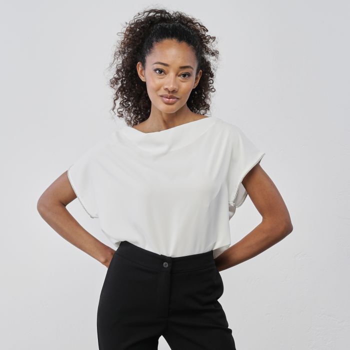 Top bianco da donna con dettaglio strass