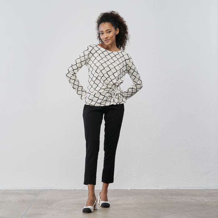 Pantaloni neri da donna eleganti con tasche