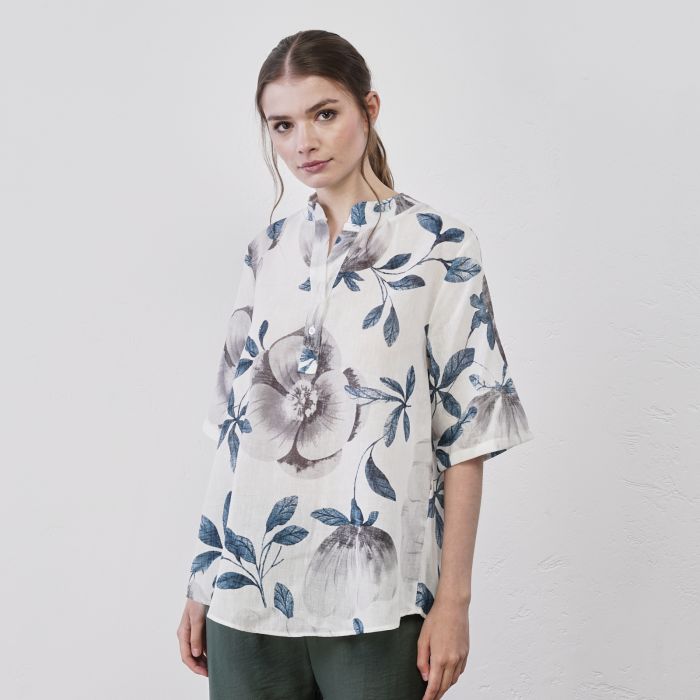 Camicia bianca da donna con collo alla Koreana e stampa floreale