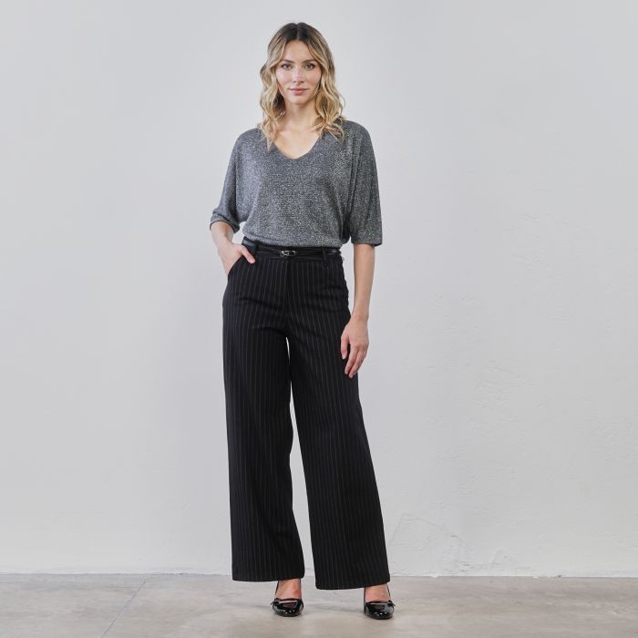 Pantaloni neri ampi da donna in fantasia gessata con cintura