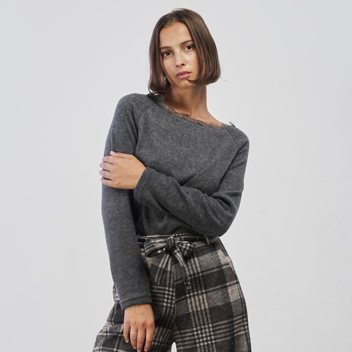 Maglioncino grigio da donna con dettaglio pizzo