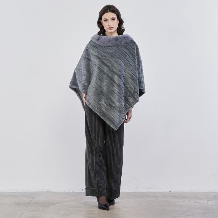 Mantella grigia da donna in pelo
