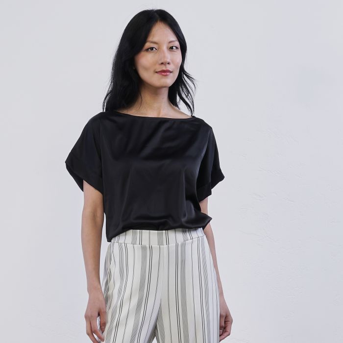 Blusa nera Alesya da donna in tessuto lucido