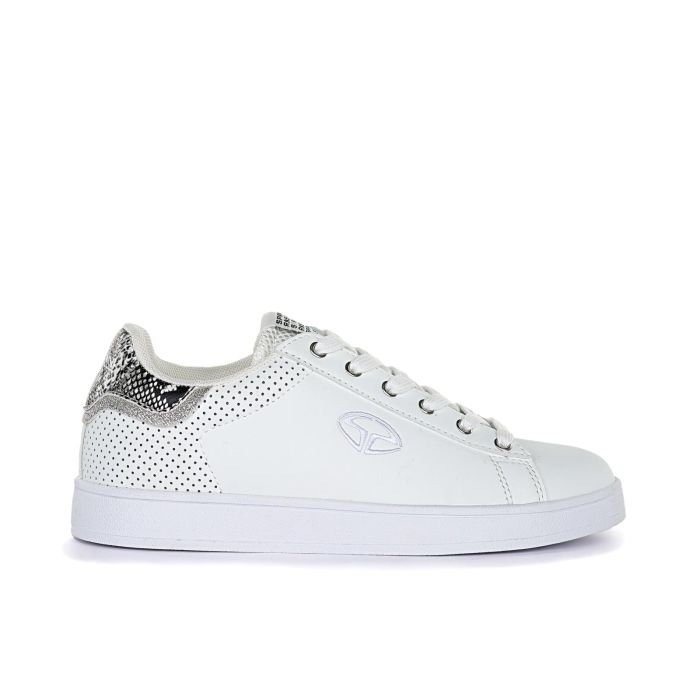 Sneakers bianche con inserto traforato e logo laterale