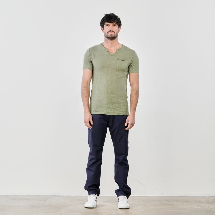 Pantaloni blu con tasche