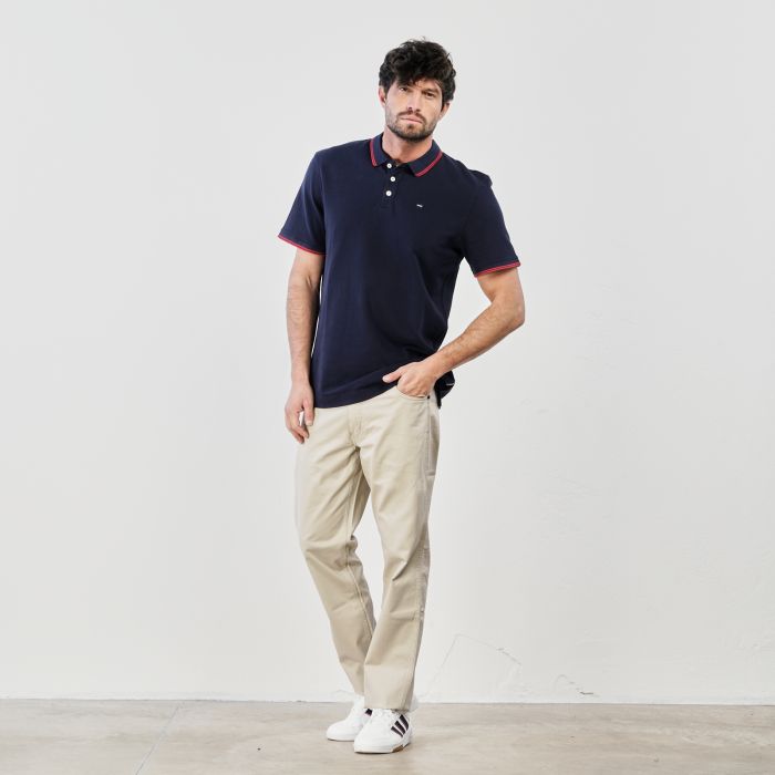 Pantaloni beige con tasche