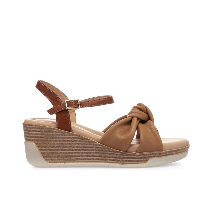 Sandali marroni in pelle con zeppa e nodo