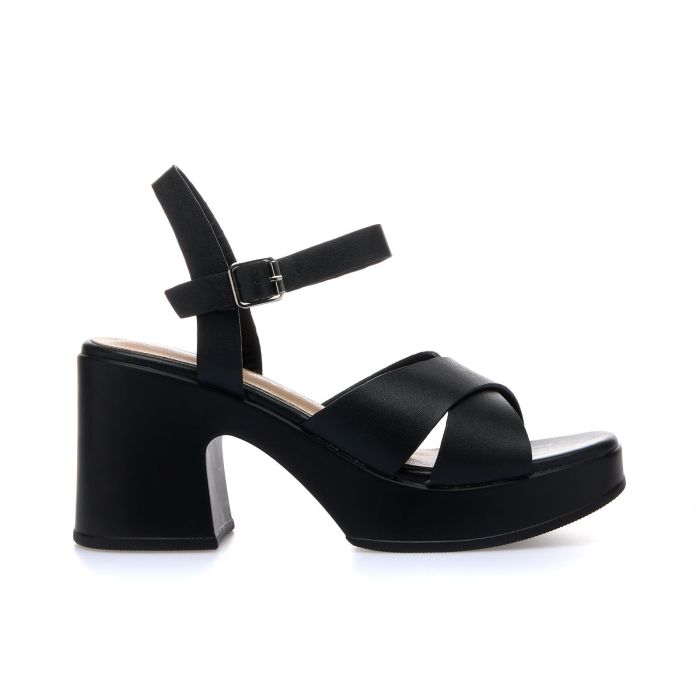 Sandali neri con tacco largo e plateau