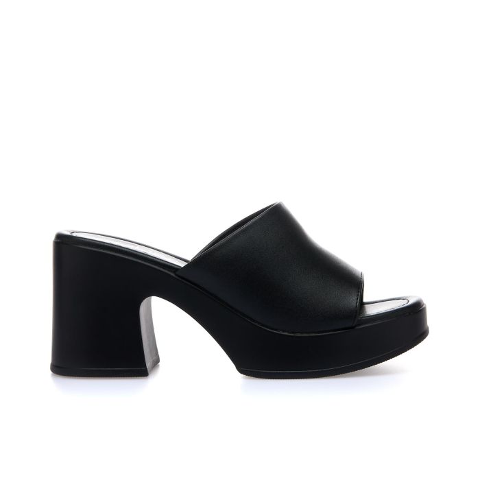 Mules nere con tacco e plateau