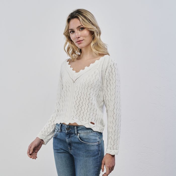 Maglioncino bianco leggero in tessuto traforato da donna