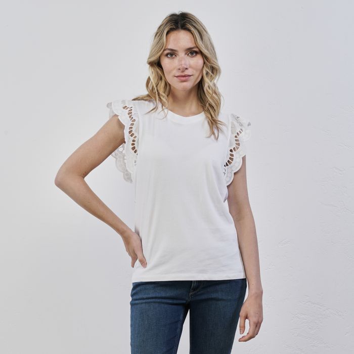 T-shirt bianca da donna con maniche corte volant in pizzo sangallo