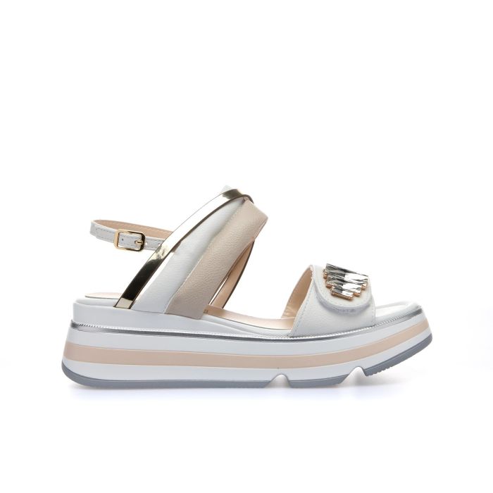 Sandali bianchi in pelle con suola platform e pietre gioiello