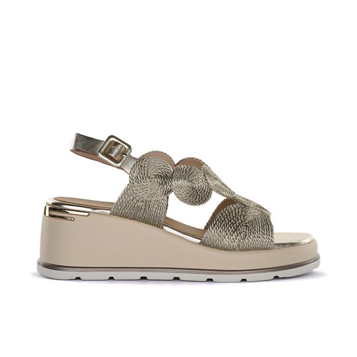 Sandali oro da donna con zeppa e dettagli effetto intreccio