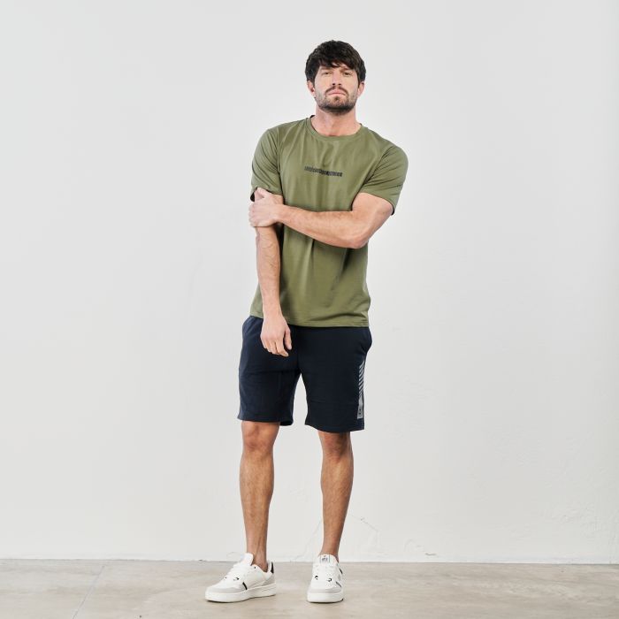 Shorts blu in tessuto sportivo con tasche e coulisse