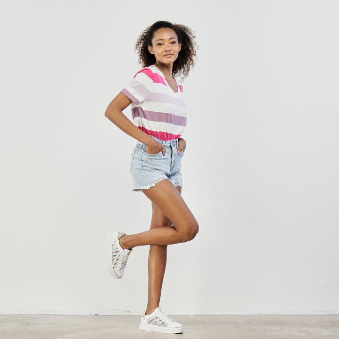 Shorts azzurri in denim con stelle con strass