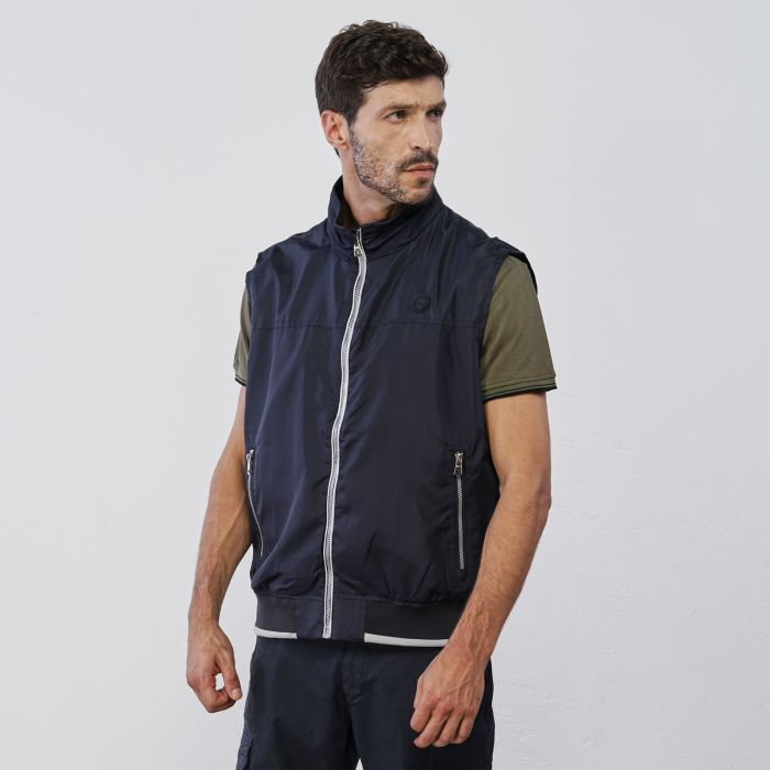 Gilet blu da uomo in tessuto tecnico con zip e tasche