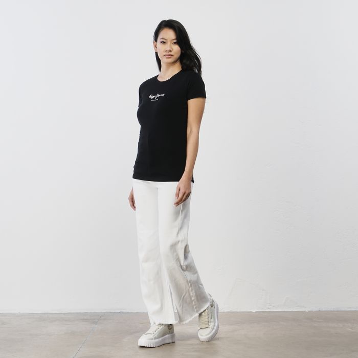 Jeans bianchi da donna con gamba ampia e orlo sfrangiato