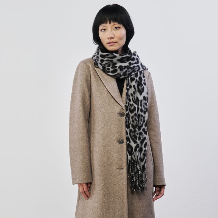 Sciarpa grigia in fantasia animalier