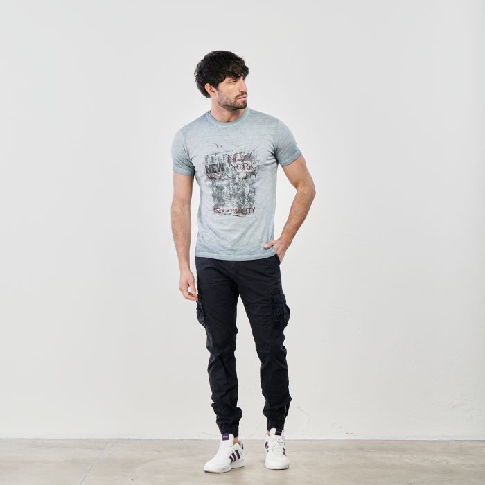 Pantaloni blu con tasconi