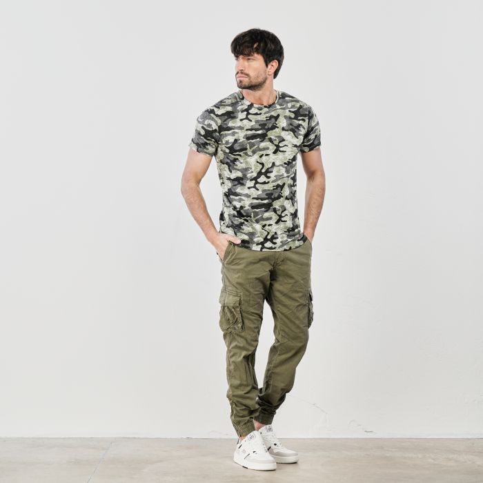 Pantaloni verdi con tasconi