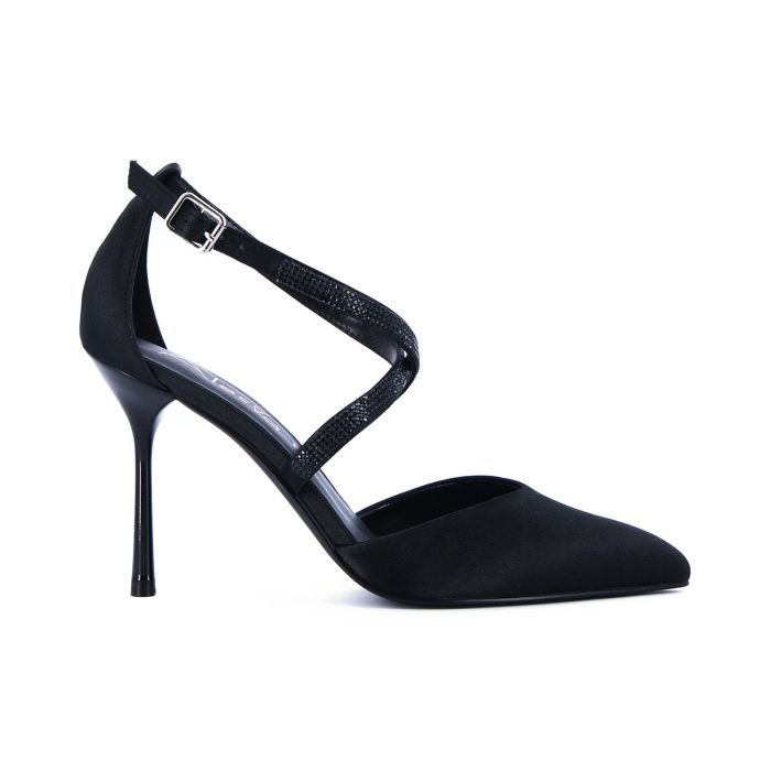 Decolletè nere a punta satinate con tacco alto e cinturini intrecciati con strass