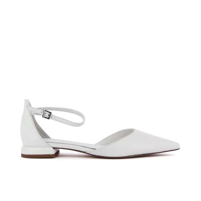 Ballerine bianche in pelle a punta con cinturino e tacco basso