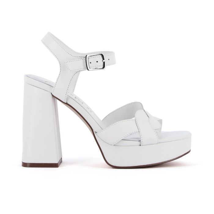 Sandali bianchi con cinturino in pelle con tacco alto e plateau