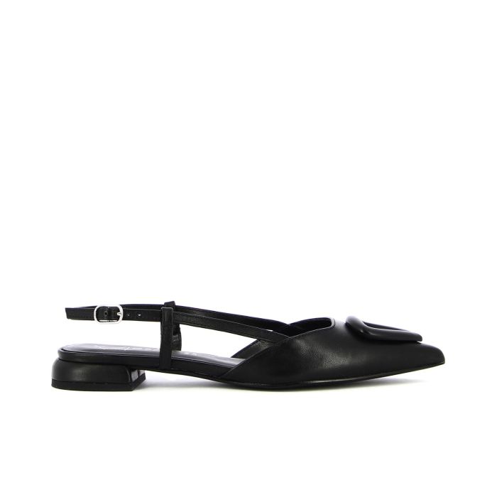 Ballerine nere in pelle a punta con applicazione e tacco basso