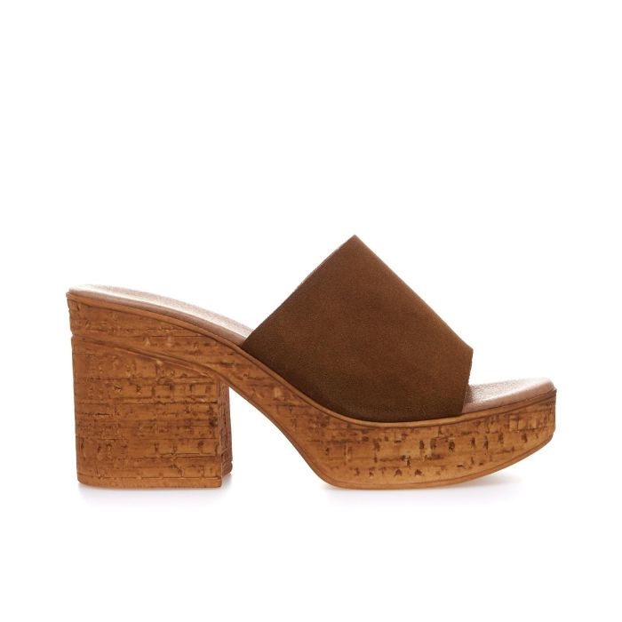 Zoccoli marroni in pelle con tacco e plateau