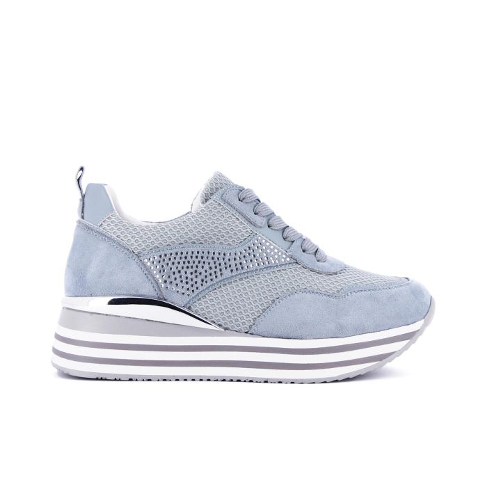 Sneakers azzurre con dettaglio in strass e suola con zeppa e memory foam