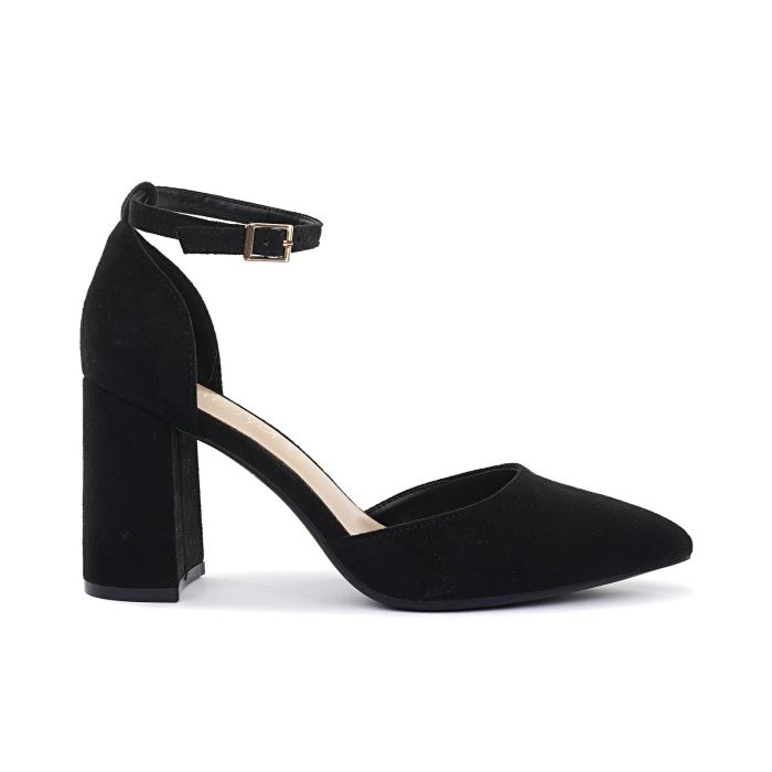 Decolletè nere a punta con tacco alto largo e cinturino