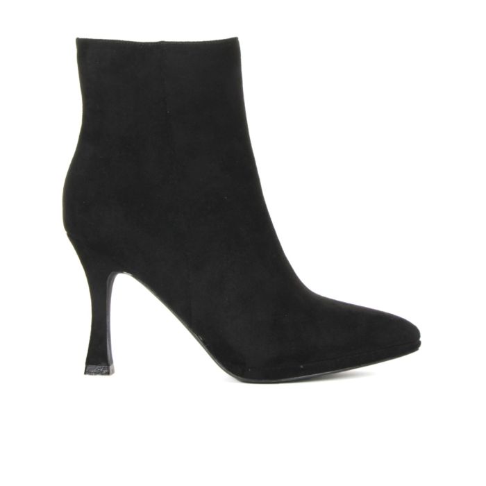 Stivaletti neri a punta con tacco
