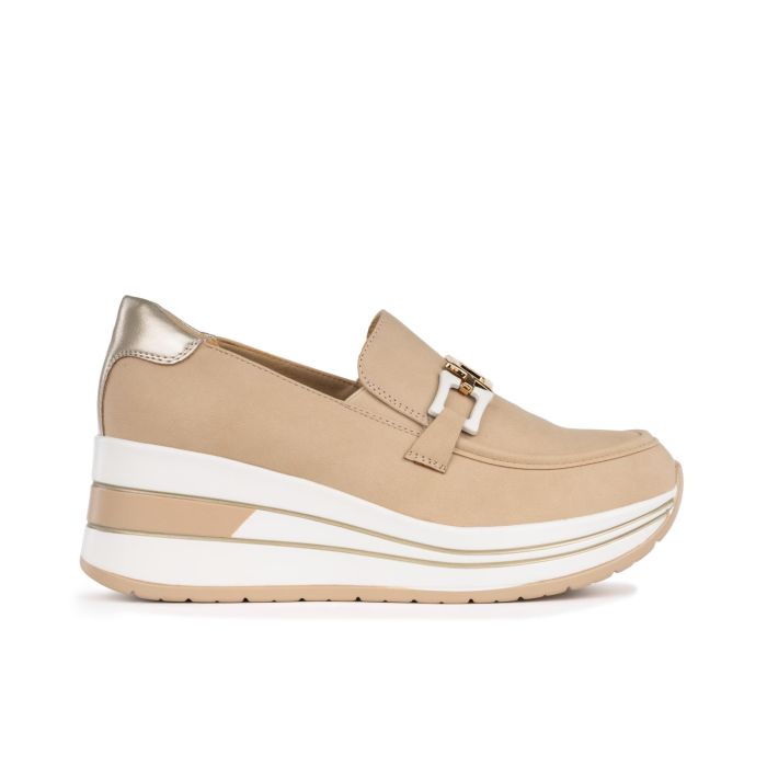 Mocassini rosa casual con zeppa e morsetto