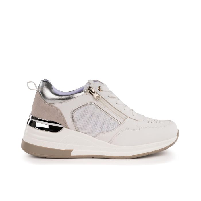 Sneakers bianche con zeppa e dettagli laminati