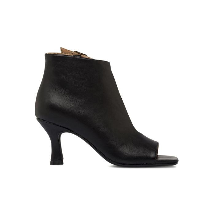 Sandali neri con tacco e apertura laterale