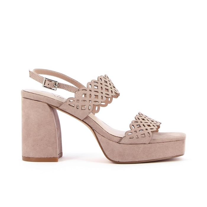 Sandali nude con fantasia traforata e tacco alto largo con plateau
