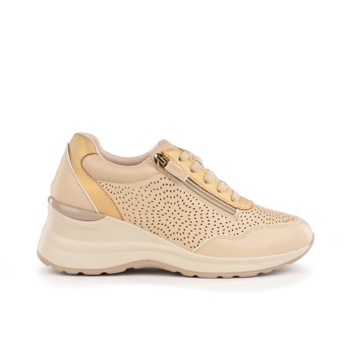 Sneakers rosa traforate con zeppa