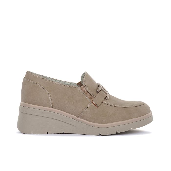 Mocassini comfort beige con zeppina e dettaglio ton sur ton