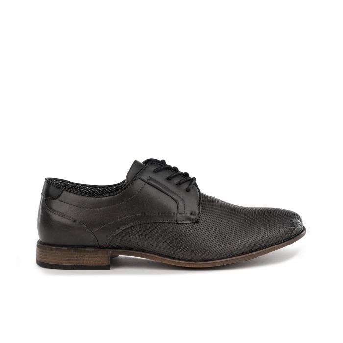 Scarpe stringate grigie eleganti con lacci e cuciture