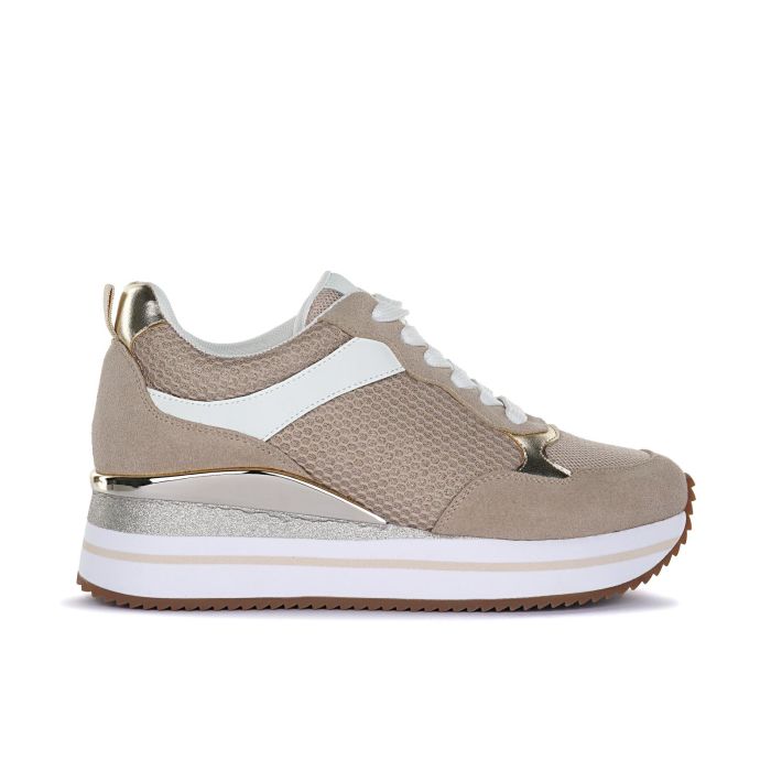 Sneakers rosa con suola platform e dettagli laminati