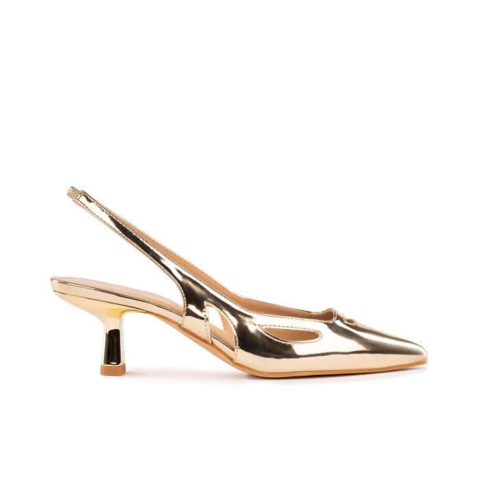 Decolletè slingback oro a punta effetto laminato con tacco basso