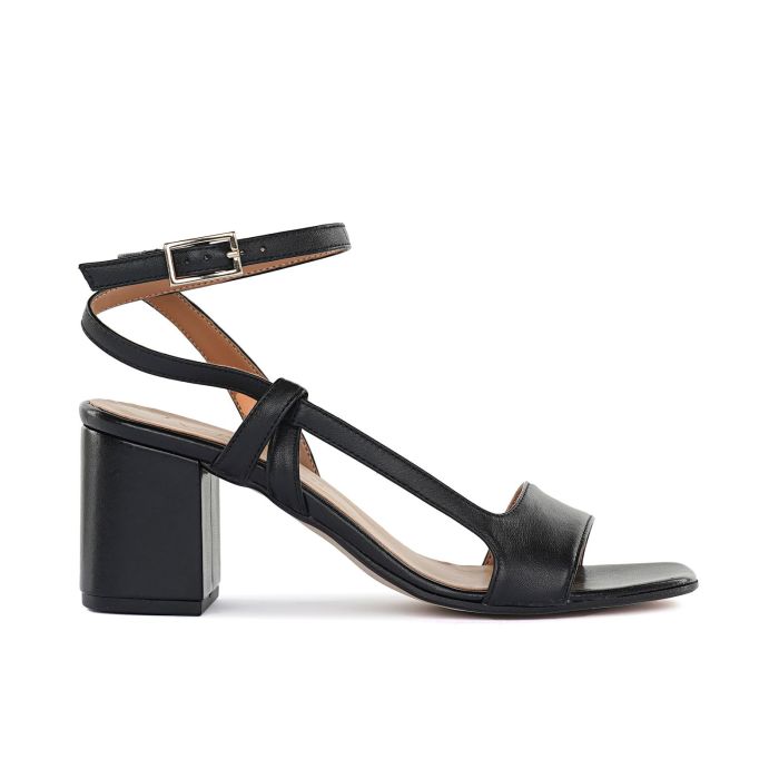 Sandali neri da donna in pelle con tacco alto largo