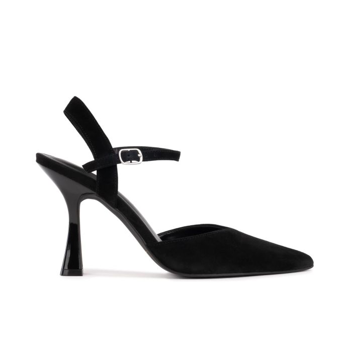 Decolletè nere a punta con tacco alto a rocchetto