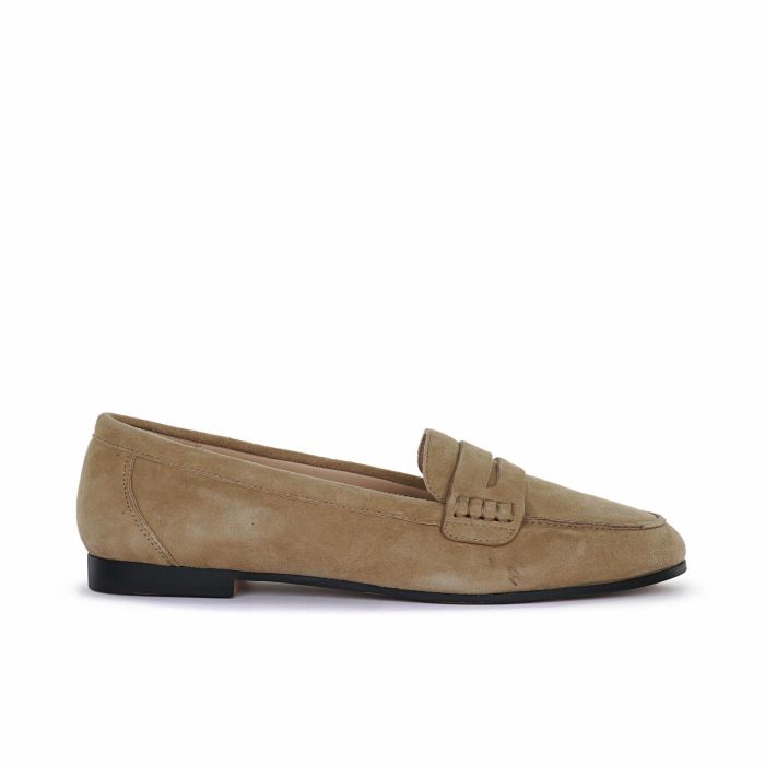 Mocassini beige eleganti da donna in suede