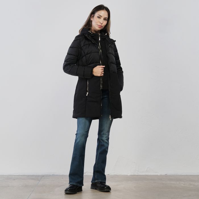 Piumino midi nero da donna con inserto interno e tasche con zip