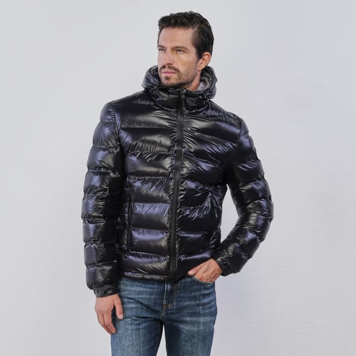 Piumino nero lucido trapuntato da uomo con tasche