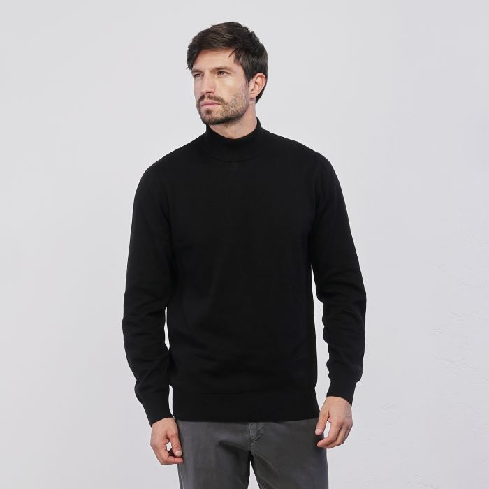 Maglioncino nero modello lupetto da uomo in tinta unita